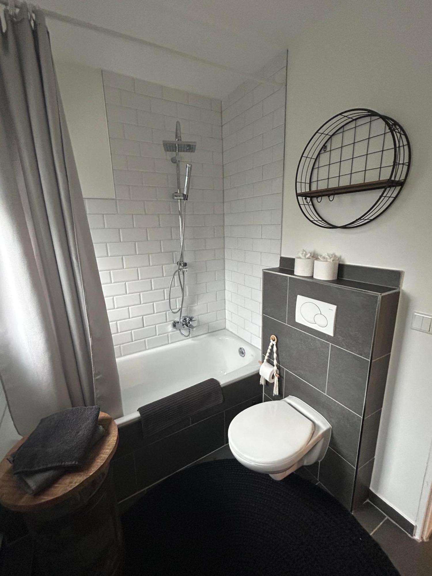 Cosy Bungalow-Apartment In Ruhiger Toplage - Naehe Duesseldorf Krefeld Ngoại thất bức ảnh